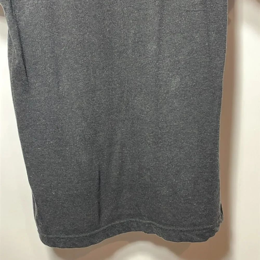 Woman’s graphic tee - Picture 7 of 7